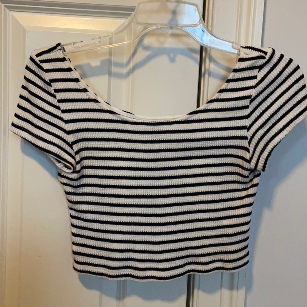 Cropped top